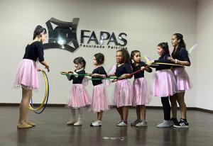 Mostra Artística “Talentos em Família” emociona com apresentações dos atendidos