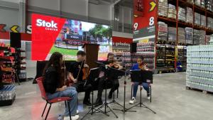 Orquestra Pallotti se apresenta na inauguração do novo Stock Center em Santa Maria